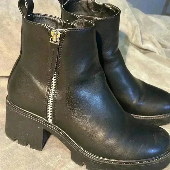 Steve Madden Black Chunky Ankle Zip Motorcycle Boots, Size 9 - Picture 3 of 8